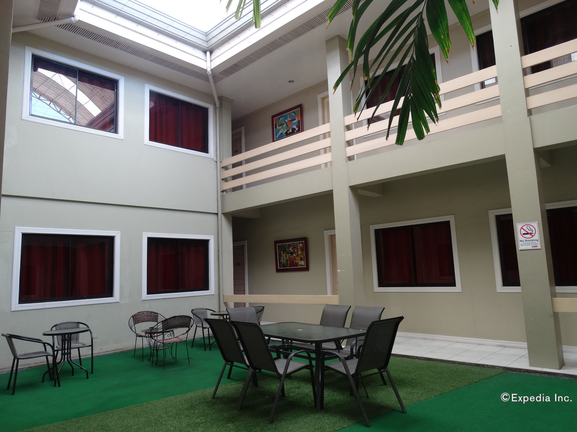 Davao Royal Suites And Residences Eksteriør bilde